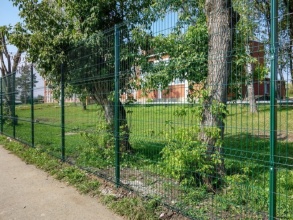 3D заборы для школы 90 метров фото в Новодрожжино